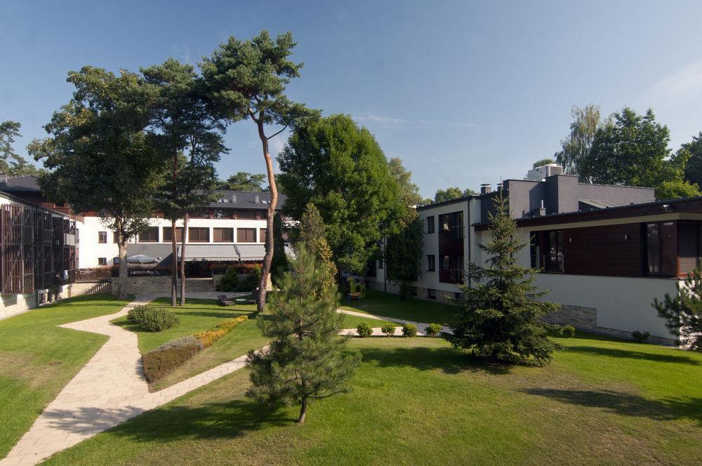 Columna Medica Hotel Lask Exterior photo